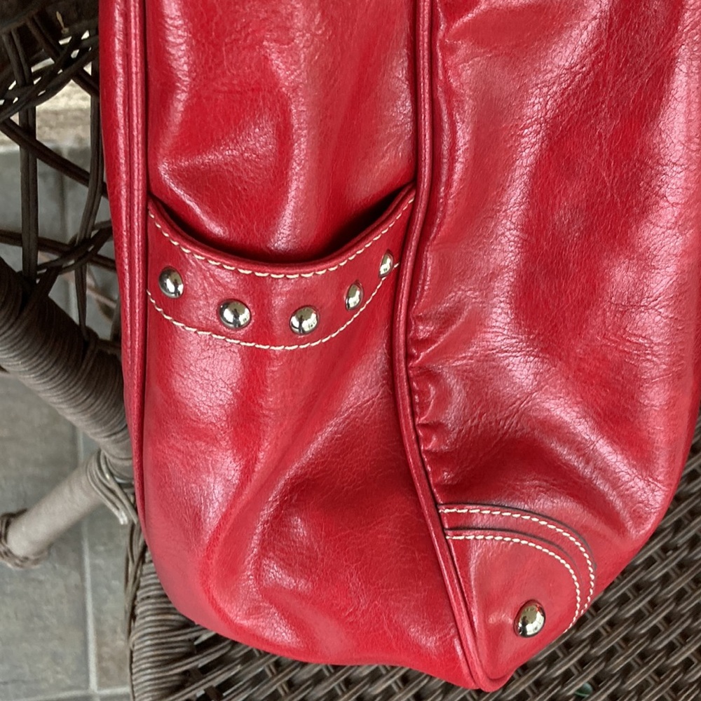 KATHY VAN ZEELAND.GORGEOUS RED PURSE! VERY WELL MADE. LIKE NEW. - Picture 4 of 16